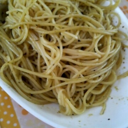 こんばんは♪暖房がついた暖かいお部屋で冷たいパスタをいただきました☆子供が食べるので赤唐辛子は入れませんでしたが、とっても美味しかったです♪ご馳走さまでした☆